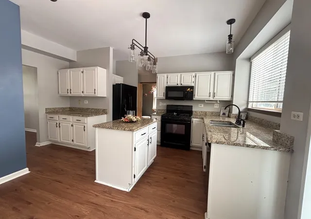 Photo 3 of Single family home for sale at 328 Barnaby Dr, Oswego, IL 60543 | MLS# 12712634 | Listing updated on 2026-10-03