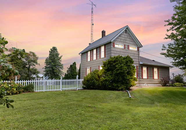Photo 1 of Single family home for sale at 1066 E 1100 North Rd, Onarga, IL 60955 | MLS# 12712919 | Listing updated on 2026-09-28