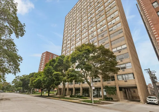 Photo 1 of Townhouse for sale at 5530 S South Shore Dr #3B, Chicago, IL 60637 | MLS# 12713257 | Listing updated on 2026-09-09
