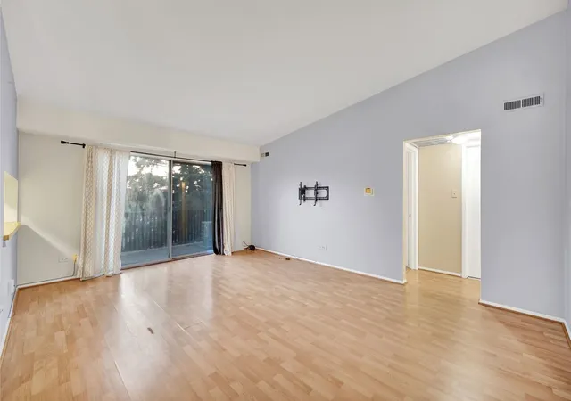 Photo 3 of Condo for sale at 13911 James Dr #1011, Crestwood, IL 60418 | MLS# 12713308 | Listing updated on 2026-09-13