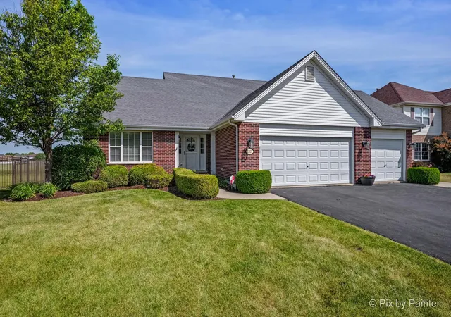 Photo 1 of Single family home for sale at 2827 Brett Dr, New Lenox, IL 60451 | MLS# 12713413 | Listing updated on 2026-09-11