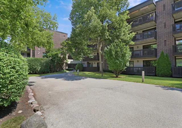 Condo for sale at 917 Vose Dr #405, Gurnee, IL 60031 | MLS# 12713588