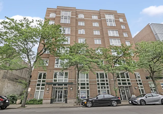 Listing Photo 1 - Condo for sale in building located at 811 Chicago Ave, Evanston, IL 60202 - Unit #308