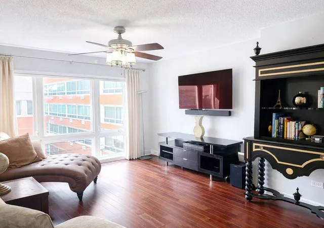 Listing Photo 4 - Condo for sale in building located at 811 Chicago Ave, Evanston, IL 60202 - Unit #308