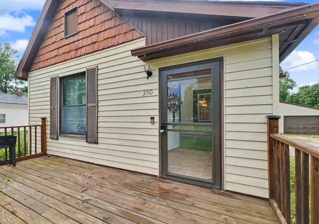 Photo 3 of Single family home for sale at 350 S Elm St, Paxton, IL 60957 | MLS# 12714908 | Listing updated on 2026-09-24