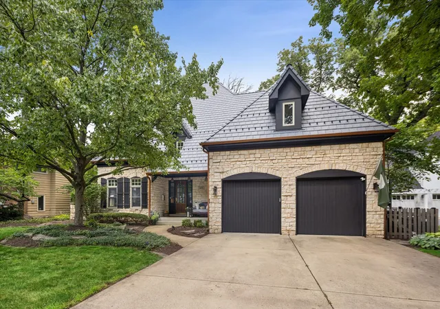 Photo 2 of Single family home for sale at 678 Oak St, Glen Ellyn, IL 60137 | MLS# 12715382 | Listing updated on 2026-09-14