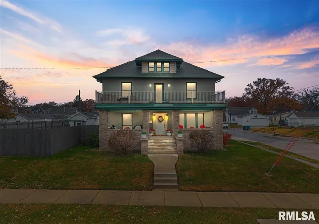 Photo 2 of Single family home for sale at 302 9th Street, Silvis, IL 61282 | MLS# 12716697 | Listing updated on 2026-09-15