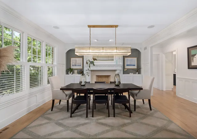Photo 4 of Single family home for sale at 401 S Lincoln St, Hinsdale, IL 60521 | MLS# 12716824 | Listing updated on 2026-09-18