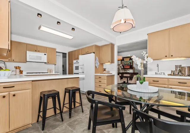 Photo 3 of Townhouse for sale at 9029 Lincolnwood Dr, Evanston, IL 60203 | MLS# 12717261 | Listing updated on 2026-09-15