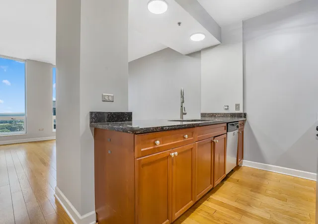 Photo 4 of Condo for sale at 1400 S Michigan Ave #1501, Chicago, IL 60605 | MLS# 12717866 | Listing updated on 2026-10-05