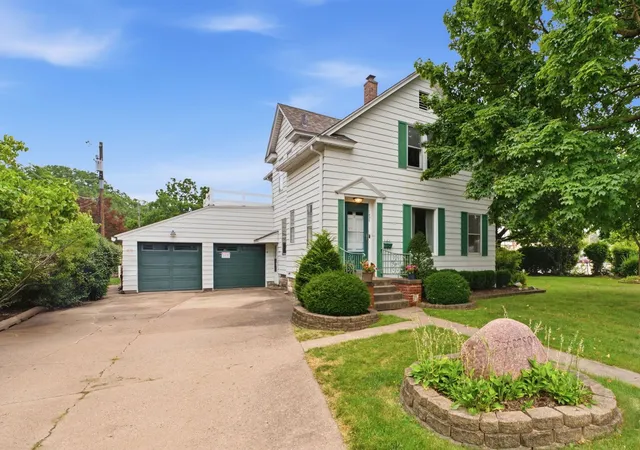 Photo 1 of Single family home for sale at 1854 27th Street, Moline, IL 61265 | MLS# 12718427 | Listing updated on 2026-10-07