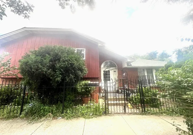 Photo 1 of Single family home for sale at 3000 W 38th Street, Chicago, IL 60632 | MLS# 12718557 | Listing updated on 2026-09-14