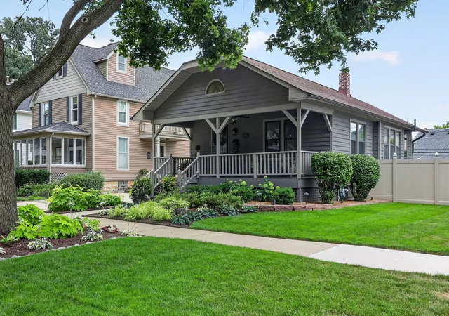 Photo 1 of Sale Pending at 4933 Middaugh Ave, Downers Grove, IL 60515 | MLS# 12718667 | Listing updated on 2026-09-10