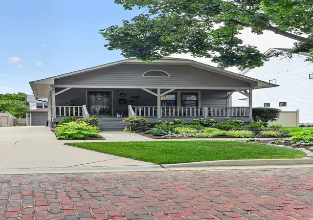 Photo 2 of Sale Pending at 4933 Middaugh Ave, Downers Grove, IL 60515 | MLS# 12718667 | Listing updated on 2026-09-10