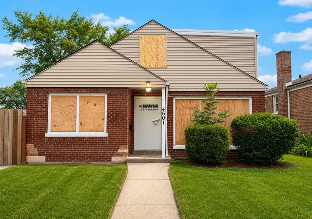 Photo 1 of Single family home for sale at 4601 S Leclaire Ave, Chicago, IL 60638 | MLS# 12719337 | Listing updated on 2026-09-11