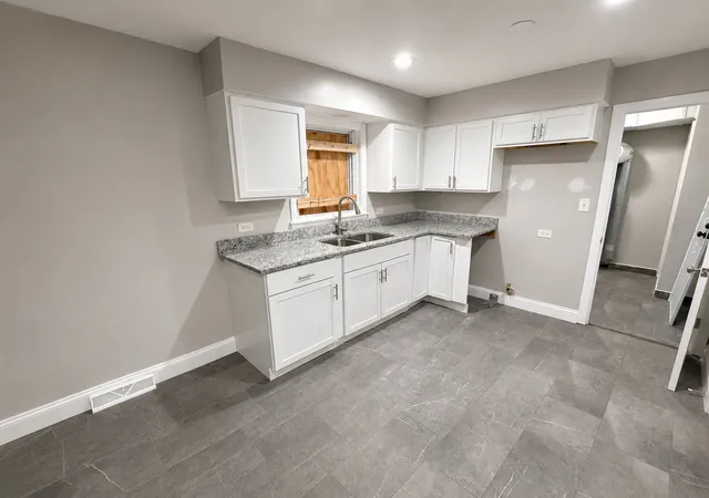 Photo 2 of Single family home for sale at 4601 S Leclaire Ave, Chicago, IL 60638 | MLS# 12719337 | Listing updated on 2026-09-11