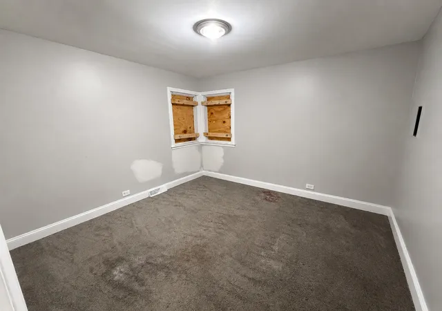 Photo 4 of Single family home for sale at 4601 S Leclaire Ave, Chicago, IL 60638 | MLS# 12719337 | Listing updated on 2026-09-11