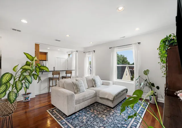 Photo 2 of Sale Pending at 3435 W Berteau Ave #3C, Chicago, IL 60618 | MLS# 12719528 | Listing updated on 2026-10-07