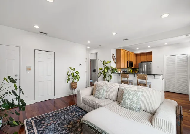 Photo 3 of Sale Pending at 3435 W Berteau Ave #3C, Chicago, IL 60618 | MLS# 12719528 | Listing updated on 2026-10-07