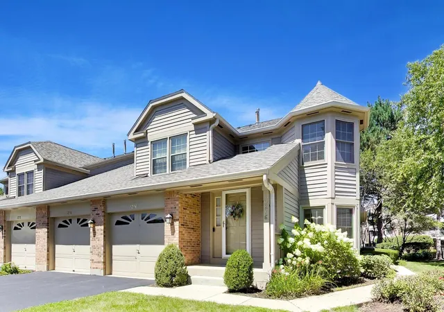 Photo 3 of Condo for sale at 3278 N Carriageway Dr #0, Arlington Heights, IL 60004 | MLS# 12719999 | Listing updated on 2026-09-14