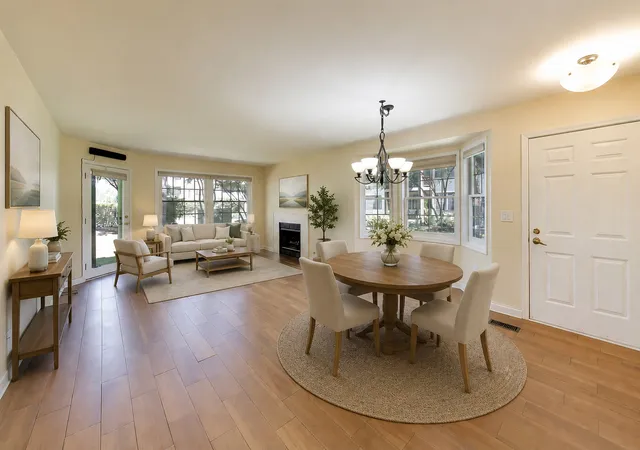 Listing Photo 5 - Condo for sale in building located at 3278 N Carriageway Dr, Arlington Heights, IL 60004 - Unit #0