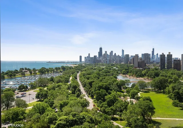 Photo 3 of Condo for sale at 330 W Diversey Pkwy #2007-09, Chicago, IL 60657 | MLS# 12720257 | Listing updated on 2026-09-14