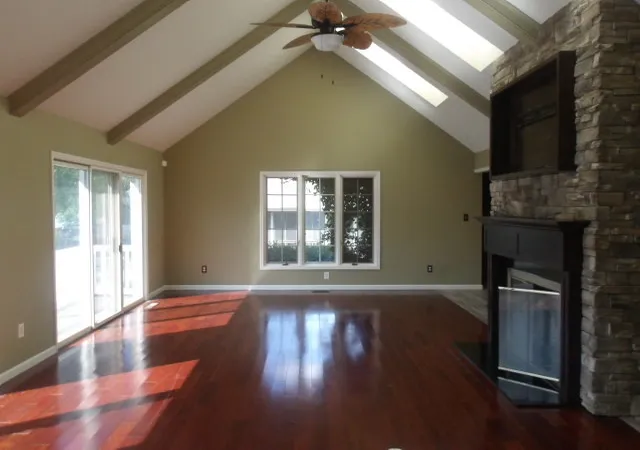 Photo 3 of Single family home for sale at 304 Greenway Ln, Decatur, IL 62521 | MLS# 12721039 | Listing updated on 2026-09-15