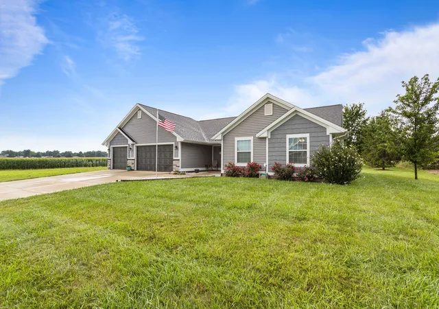 Photo 2 of Single family home for sale at 307 Horseshoe Dr, Philo, IL 61864 | MLS# 12721074 | Listing updated on 2026-09-15