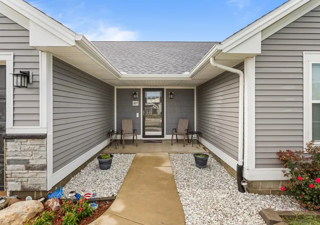 Photo 3 of Single family home for sale at 307 Horseshoe Dr, Philo, IL 61864 | MLS# 12721074 | Listing updated on 2026-09-15