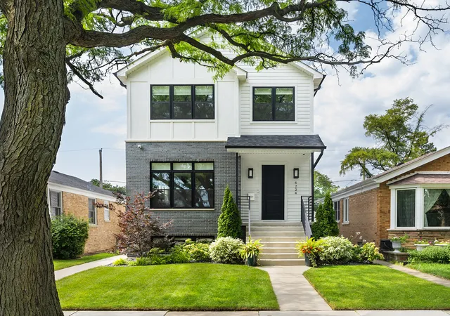 Photo 1 of Sale Pending at 6224 N Keystone Ave, Chicago, IL 60646 | MLS# 12721216 | Listing updated on 2026-10-16