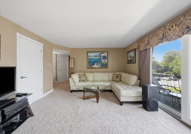 Listing Photo 4 - Condo for sale in building located at 11132 S 84Th Ave, Palos Hills, IL 60465 - Unit #3B