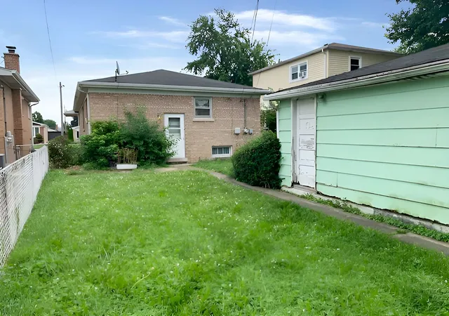 Photo 3 of Single family home for sale at 15124 Evers St, Dolton, IL 60419 | MLS# 12721732 | Listing updated on 2026-10-05