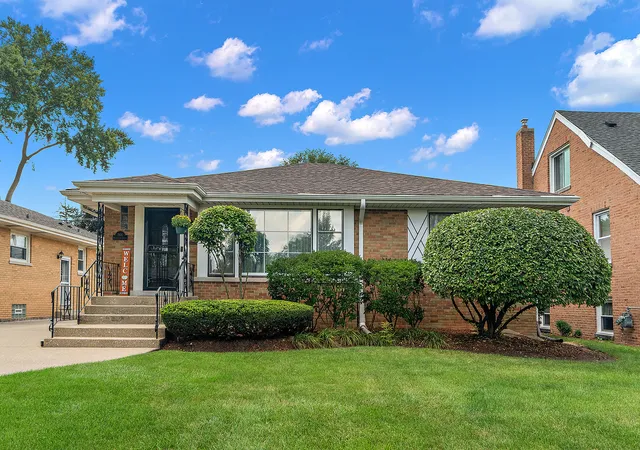 Photo 1 of Sale Pending at 1916 Manchester Ave, Westchester, IL 60154 | MLS# 12721751 | Listing updated on 2026-09-30