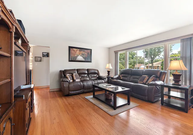 Photo 3 of Sale Pending at 1916 Manchester Ave, Westchester, IL 60154 | MLS# 12721751 | Listing updated on 2026-09-30