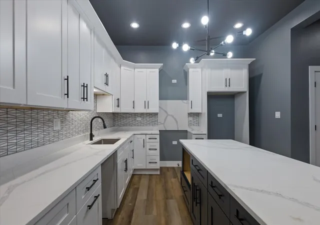 Photo 3 of House for sale at (Undisclosed), Chicago, IL 60637 | MLS# 12721912 | Listing updated on 2026-09-14