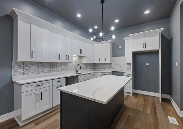Photo 4 of House for sale at (Undisclosed), Chicago, IL 60637 | MLS# 12721912 | Listing updated on 2026-09-14