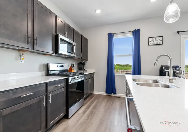 Photo 4 of Single family home for sale at 2005 Winterberry Trl, Wonder Lake, IL 60097 | MLS# 12722133 | Listing updated on 2026-10-08
