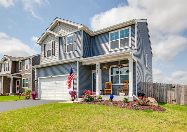 Photo 2 of Single family home for sale at 2005 Winterberry Trl, Wonder Lake, IL 60097 | MLS# 12722133 | Listing updated on 2026-10-02