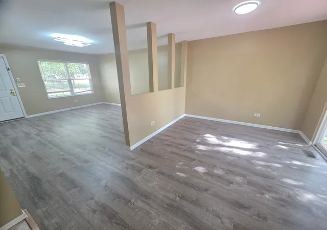 Photo 3 of Single family home for sale at 1705 Lake Pointe Dr, Plainfield, IL 60586 | MLS# 12722318 | Listing updated on 2026-09-12
