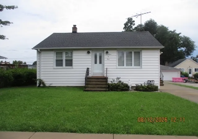 Photo 2 of Single family home for sale at 1704 Cora St, Crest Hill, IL 60403 | MLS# 12722556 | Listing updated on 2026-09-15
