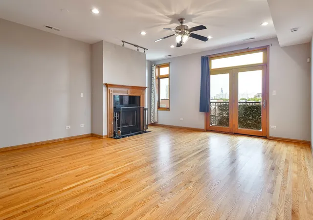 Photo 2 of Condo for sale at 641 E Pershing Ave #301, Chicago, IL 60653 | MLS# 12722570 | Listing updated on 2026-09-14
