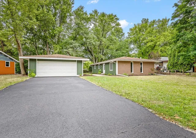Photo 2 of Single family home for sale at 4659 Brougham Dr, Rockford, IL 61114 | MLS# 12723005 | Listing updated on 2026-09-15