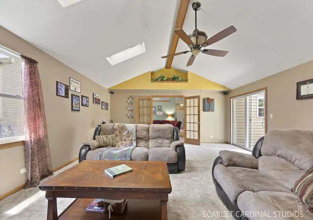 Photo 3 of Single family home for sale at 127 Forestview Ln, Aurora, IL 60502 | MLS# 12723284 | Listing updated on 2026-09-14