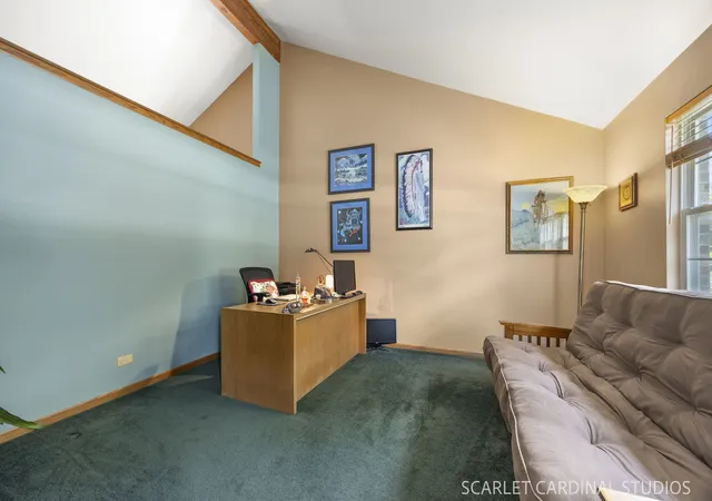 Photo 4 of Single family home for sale at 127 Forestview Ln, Aurora, IL 60502 | MLS# 12723284 | Listing updated on 2026-10-06