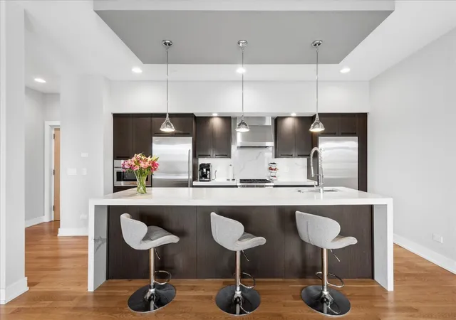 Photo 3 of Condo for sale at 1317 N Larrabee St #401, Chicago, IL 60610 | MLS# 12723464 | Listing updated on 2026-09-14