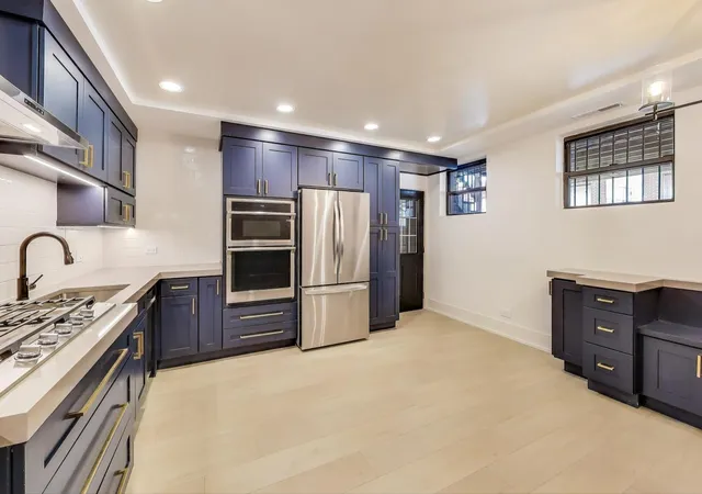 Listing Photo 5 - Condo for sale in building located at 3735 S Lake Park Ave, Chicago, IL 60653 - Unit #G