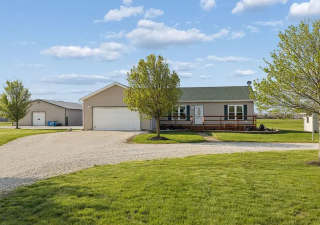 Photo 3 of Single family home for sale at 15334 W 3000n Rd, Essex, IL 60935 | MLS# 12723713 | Listing updated on 2026-09-15