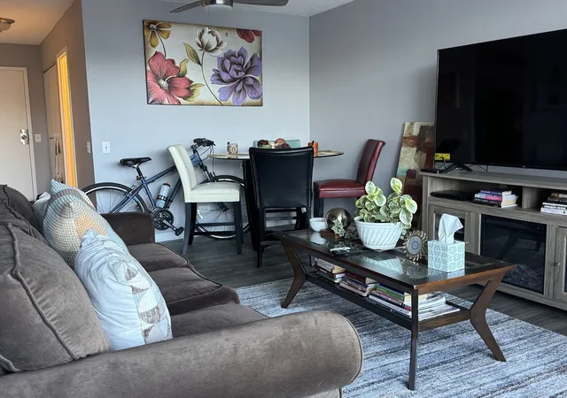 Photo 3 of Townhouse for sale at 5320 N Sheridan Rd #310, Chicago, IL 60640 | MLS# 12723799 | Listing updated on 2026-10-08