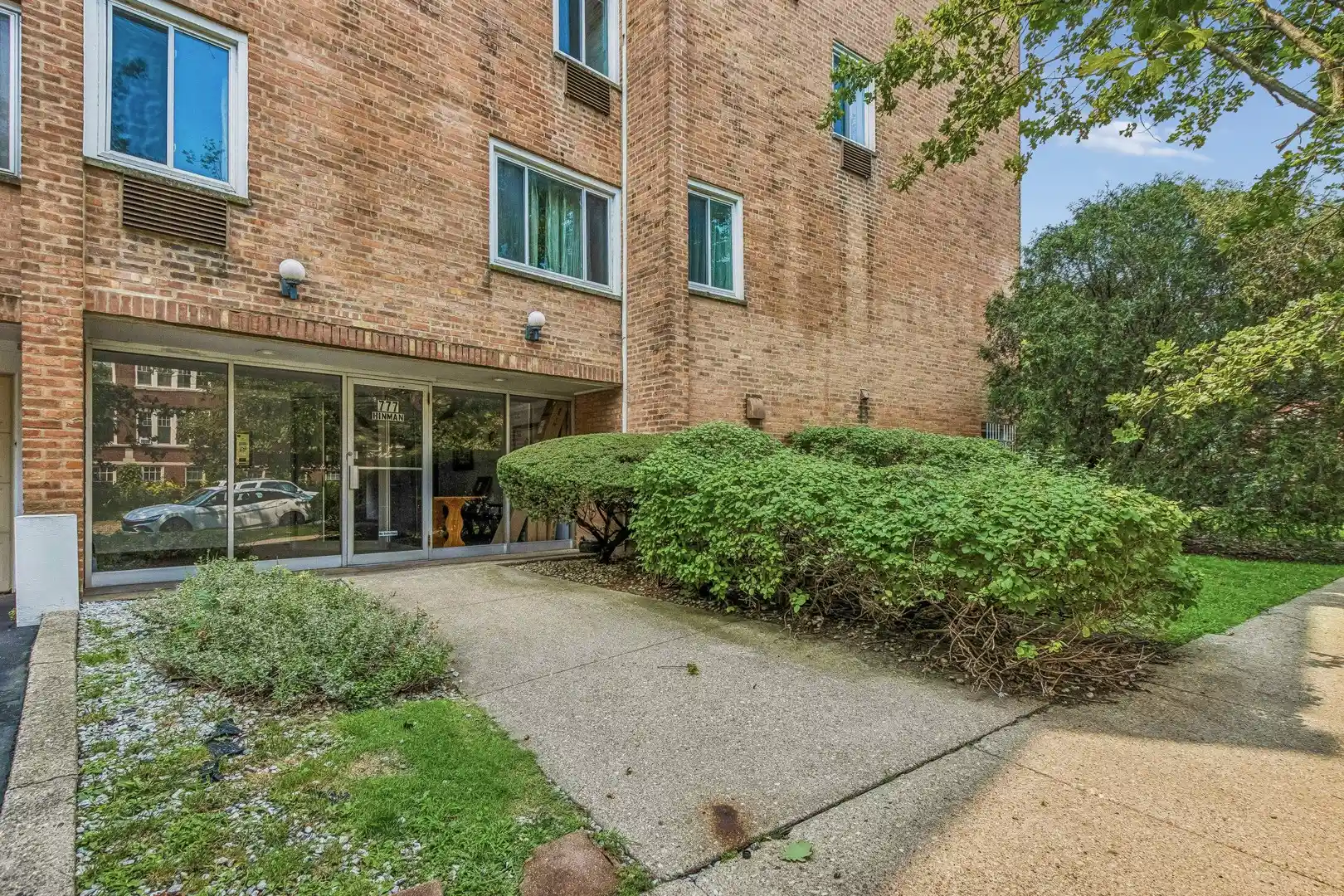Listing Photo 2 - Condo for sale in 777 Hinman Ave located at 777 Hinman Ave, Evanston, IL 60202 - Unit #35