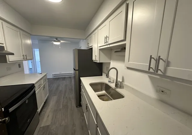 Listing Photo 4 - Condo for sale in building located at 5701 129Th St, Crestwood, IL 60418 - Unit #2C
